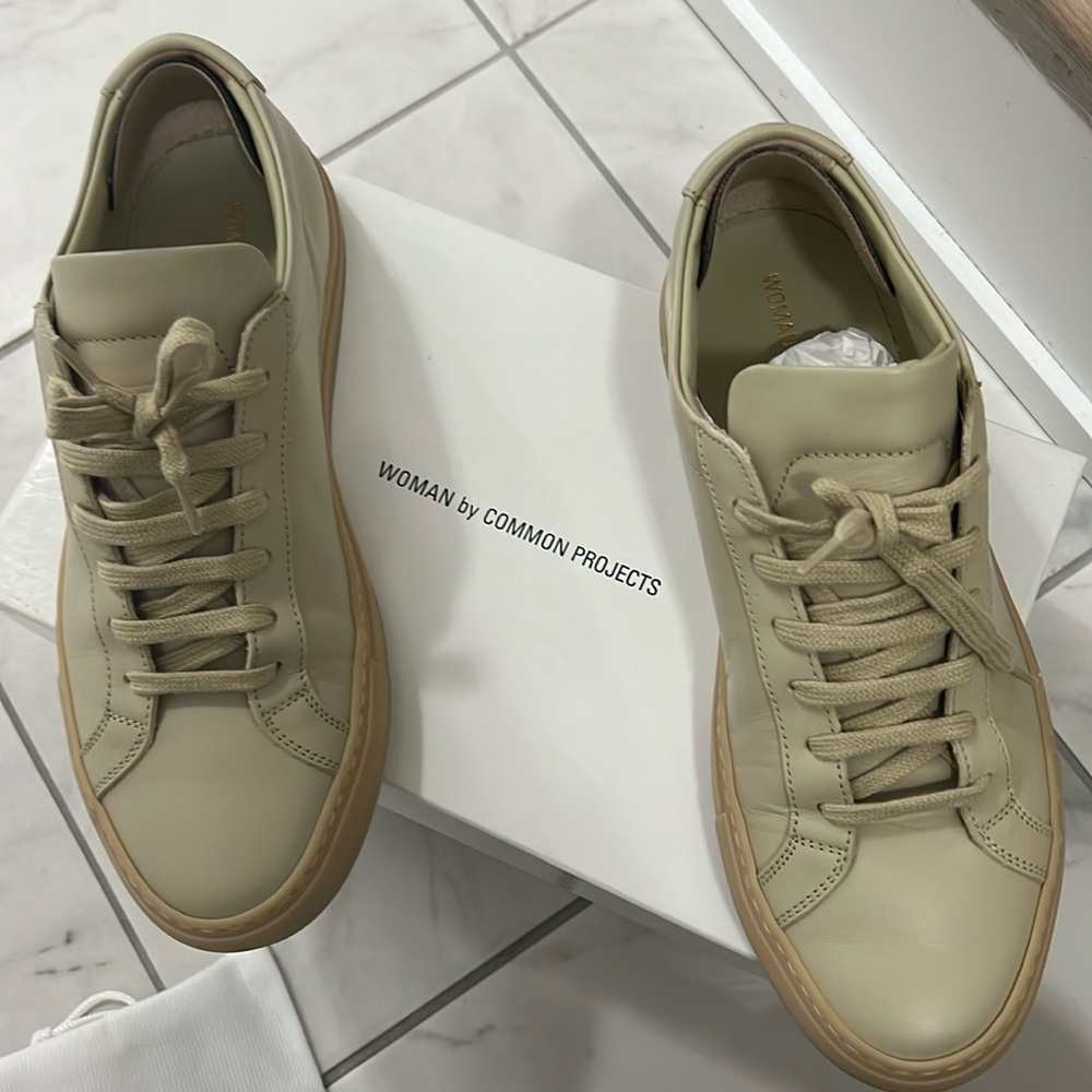 Women by common projects Original Achilles Low
UK 5